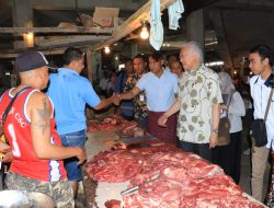 Menteri Perdagangan Meninjau Dua Pasar Di Kupang