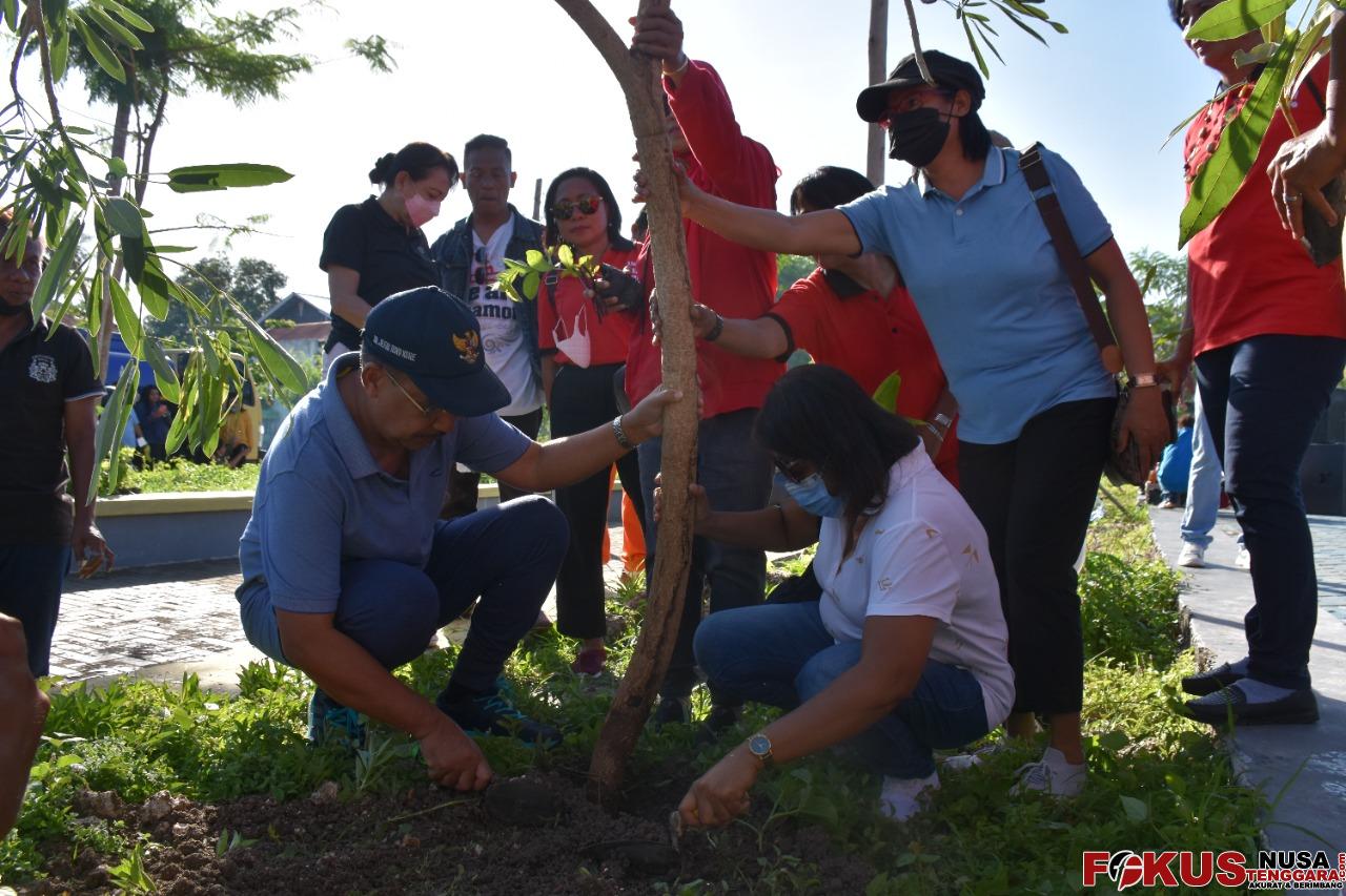 Wali Kota Apresiasi Aksi Tanam Pohon Oleh Komunitas Wartawan Dan Kaum Milenial