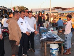 Penjabat Wali Kota Kupang Tinjau Kebersihan Pasar