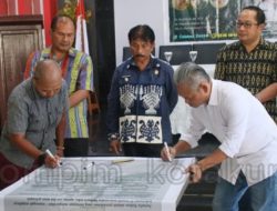 Penjabat Wali Kota Kupang Launching E-Book Narasi Damai